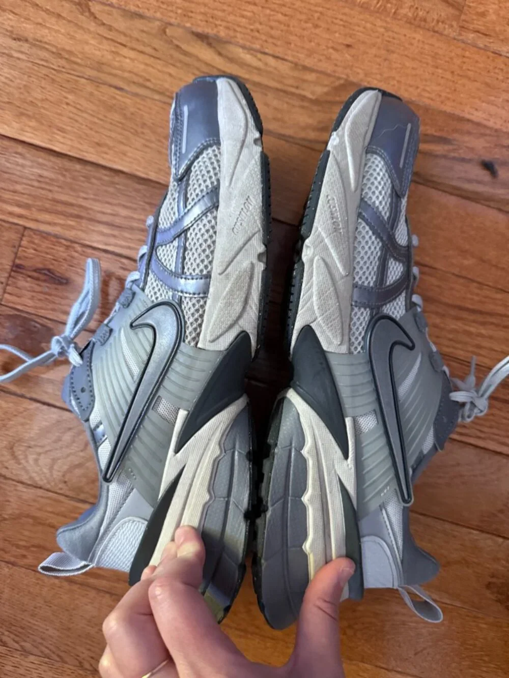 Nike V2K Run Pure Platinum/Wolf Grey/Cool Grey/Metallic Cool Grey UNISEX